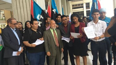 Un grupo de ciudadanos pide al TE la inclusión de una quinta papeleta