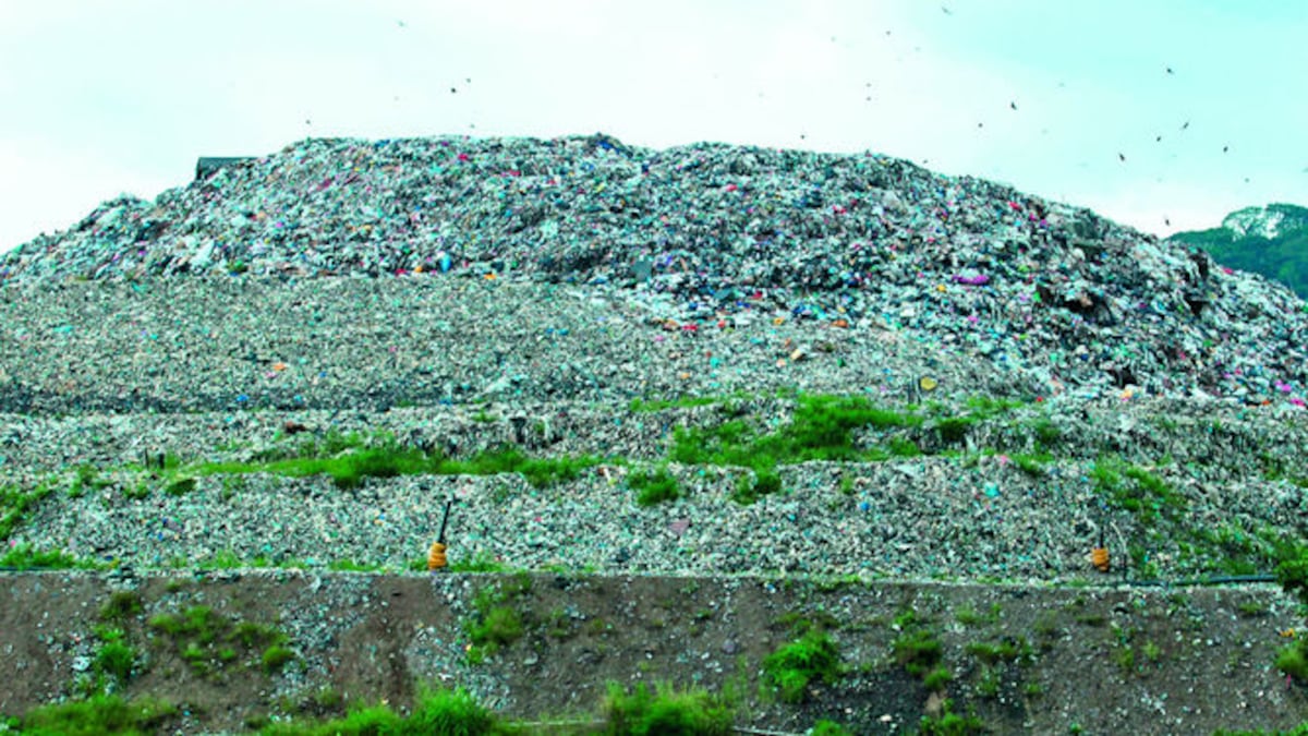 A solo 10 minutos de la ciudad capital y muy cerca del relleno sanitario de cerro Patacón están surgiendo problemas de salud pública, que tienen en alerta a las autori