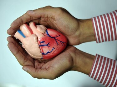 Compañía francesa Carmat implanta su primer corazón artificial en humano