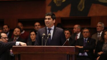 Ecuador tiene el tercer vicepresidente en un año tras casos de corrupción
