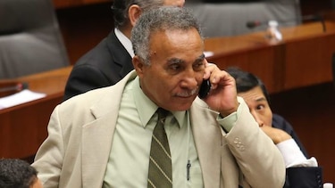 Tribunal Electoral confirma que Carlos Santana no puede correr