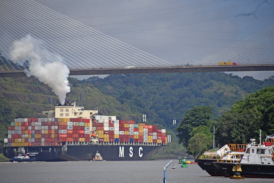 OMI pospone por un año la decisión para el marco de descarbonización del transporte marítimo