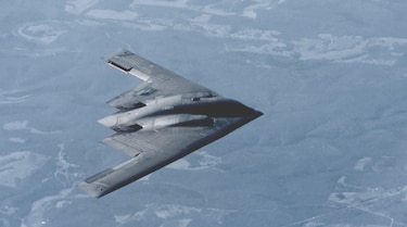 Estados Unidos desplegó dos B-2 desde su territorio para bombardear Irán