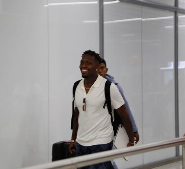 Edgar Yoel Bárcenas y Pumita Rodríguez llegan a Panamá con ilusión y compromiso