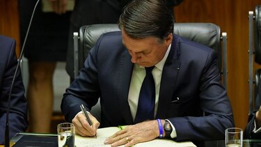 El ultraderechista Jair Bolsonaro es investido presidente de Brasil