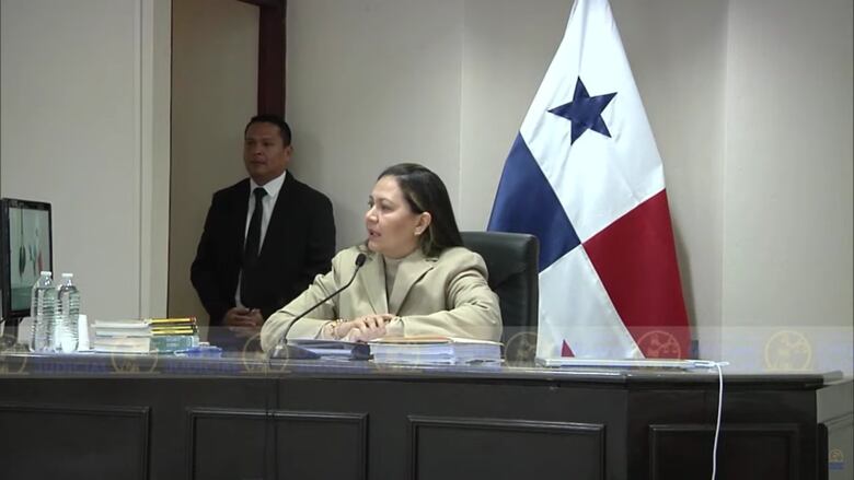 El juicio de New Business: el fiscal pide la pena máxima para Martinelli y 12 personas más; el expresidente alega que tiene el 29% de las acciones de Epasa