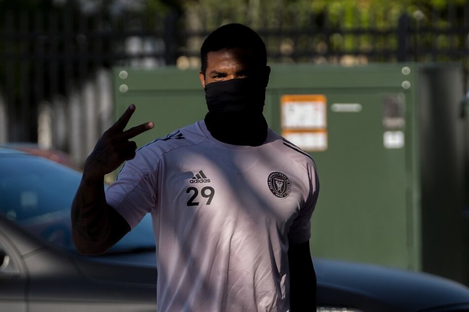 Román Torres dice presente en el regreso a los entrenamientos de la MLS