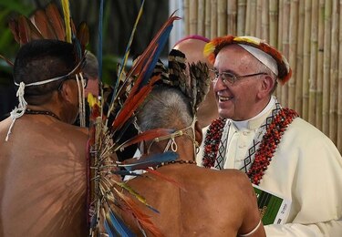 Francisco preocupado por los pueblos de la Amazonía, más amenazados que nunca