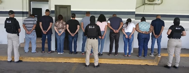 Policía desmantela red de fraude bancario: falsificaban cartas de trabajo y fichas del Seguro Social para obtener préstamos