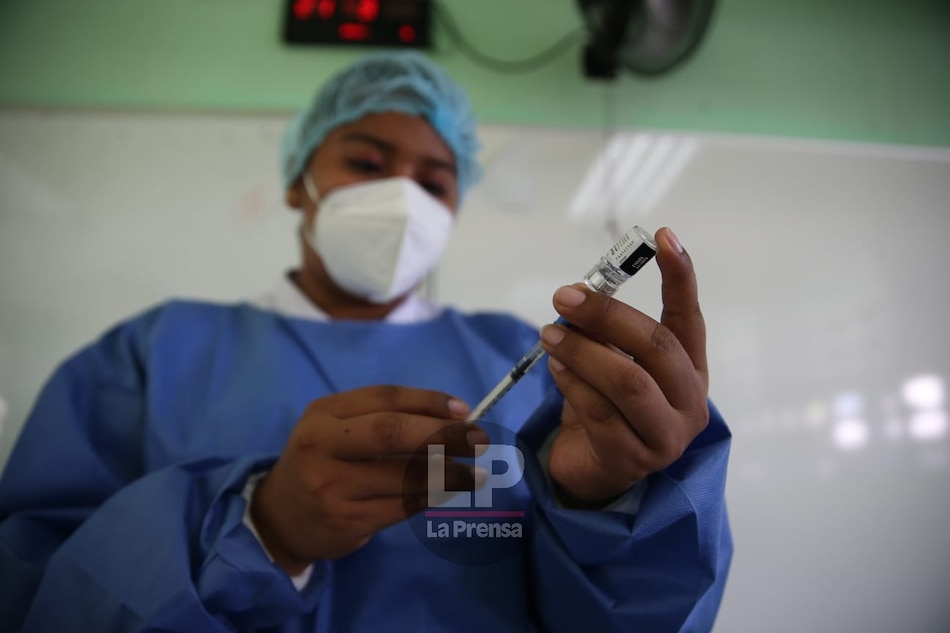 Vacunas de Pfizer y AstraZeneca pueden aplicarse a pacientes con enfermedades hematológicas