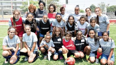 Nissan llevará a jóvenes a la final de la UEFA Champions League