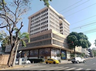 El extraño caso del Decreto Alcaldicio No. 6 y una evidente usurpación de competencia