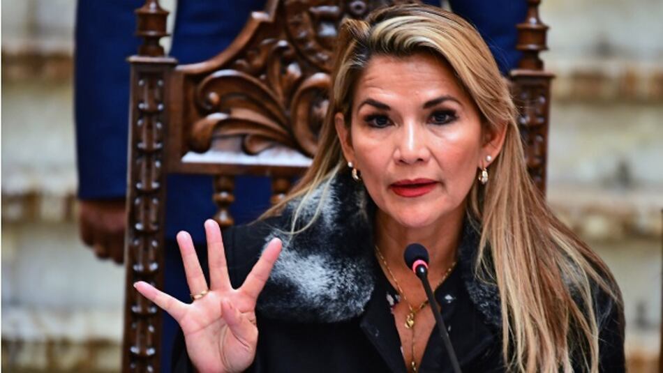 Presidenta de Bolivia da positivo a coronavirus a dos meses de las elecciones