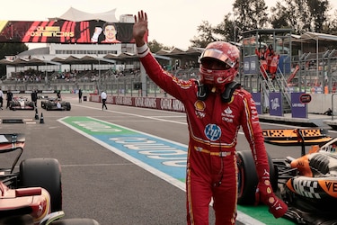 Carlos Sainz vuela y firma la ‘pole’ en México