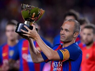 Iniesta se muestra dispuesto a renovar con el Barcelona