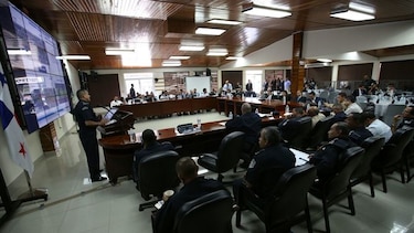 Varela autoriza compra de 20 mil botellas de agua para repartir en Carnaval