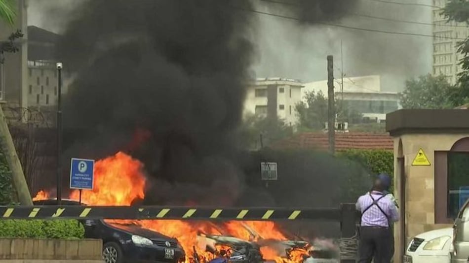 Explosión y tiroteo en un complejo hotelero de la capital de Kenia