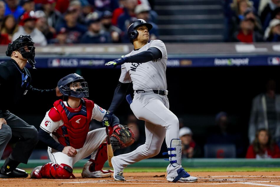 Los Yankees ganan y se colocan a una victoria de clasificar a la Serie Mundial