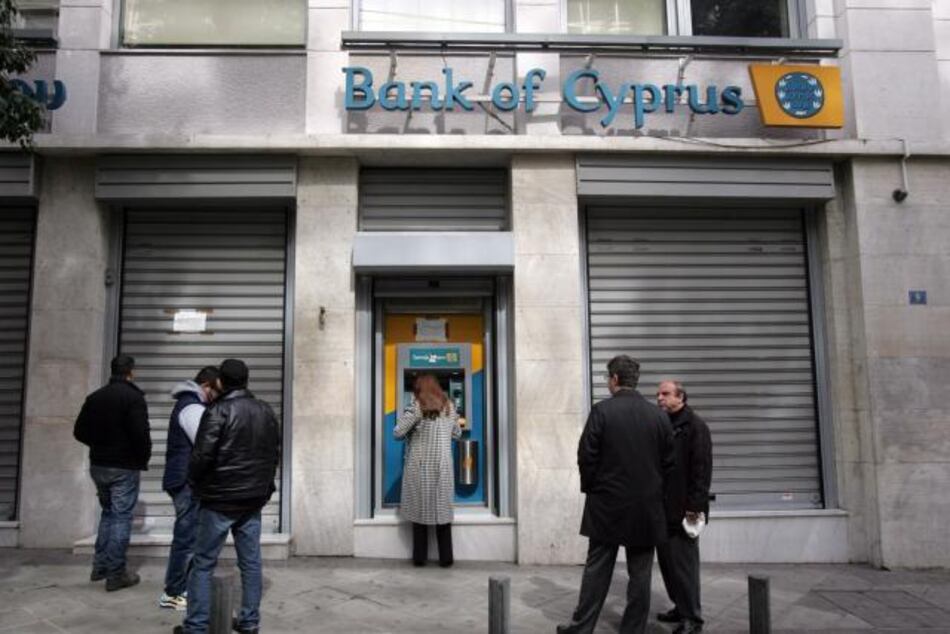 Canciller austríaco no descarta salida de Chipre de zona euro