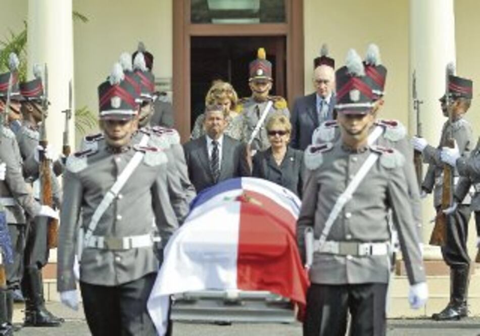 Exhuman restos de Arias M.