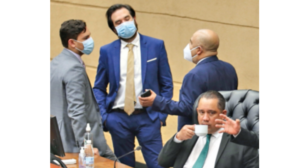 Investigarán compra de mascarillas en la Asamblea Nacional