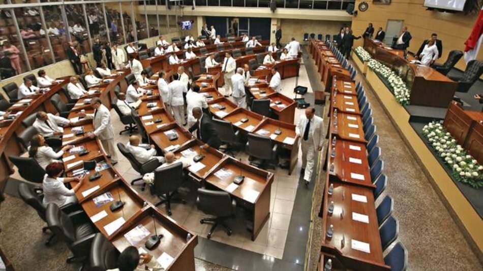 Legislativo incumple su promesa y no actualiza la planilla 080