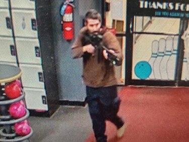Al menos veinte muertos en un tiroteo en Maine, Estados Unidos, con el sospechoso a la fuga