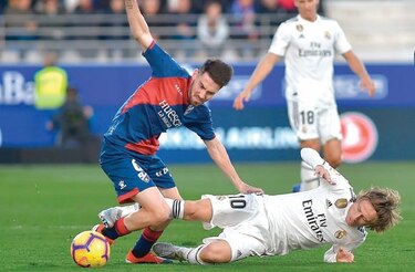 Gareth Bale le da triunfo de visita al Real Madrid