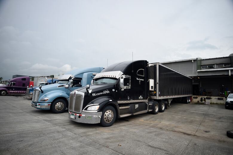 Se paraliza el transporte terrestre y el comercio con Centroamérica