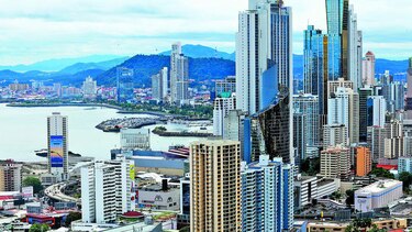 Panamá firma convenio multilateral de la OCDE