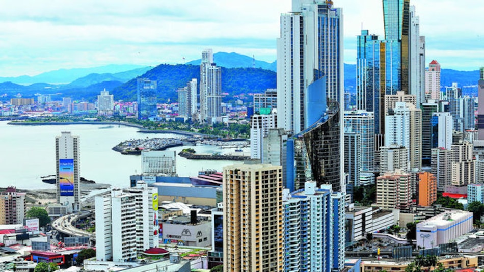 Panamá firma convenio multilateral de la OCDE