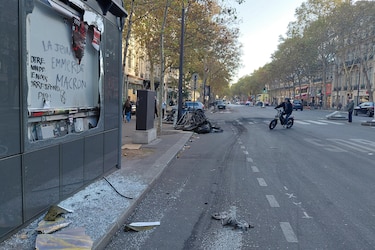Francia anuncia ayudas a comercios afectados por saqueos y mantiene restricciones