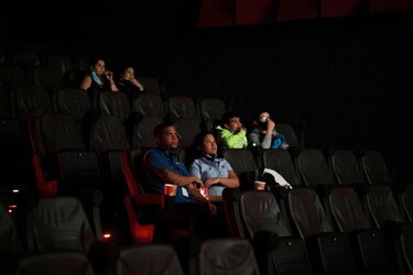 Tras 10 meses de parón, Venezuela  reabre cines