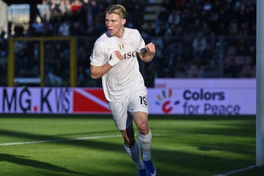 Hojlund se crece y Napoli aprieta la Serie A
