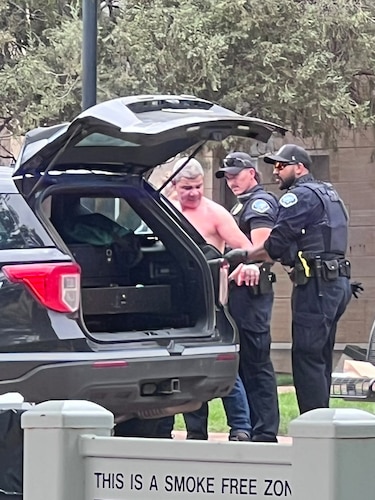 Un detenido y varios heridos tras ataque en Colorado que el FBI califica de terrorismo