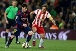 Barcelona sigue firme con la ayuda de Messi y Suárez