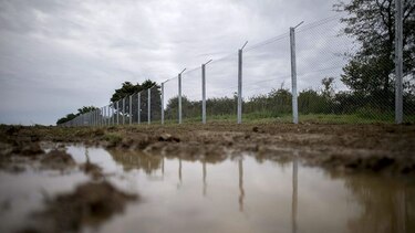 Organizaciones humanitarias advierten sobre peligro de muerte de refugiados por el invierno europeo