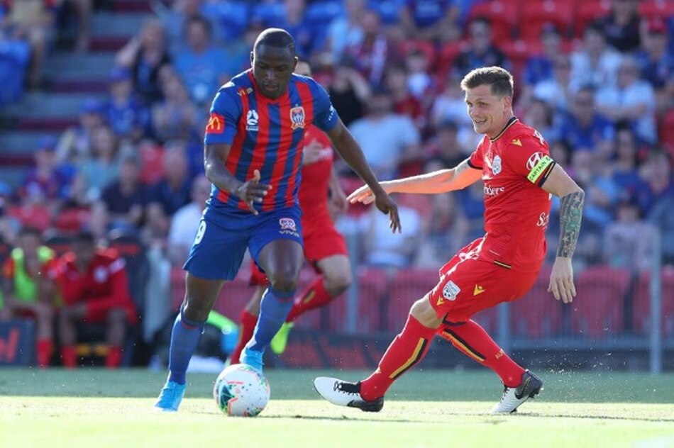 Jugador da positivo por el coronavirus en el equipo del panameño Abdiel Arroyo en Australia