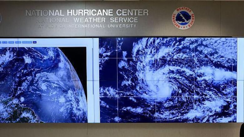 La tormenta Erin se intensifica rápidamente en el Atlántico y se convierte en huracán de categoría 5