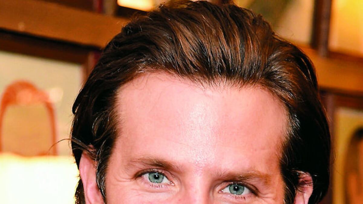 El actor Bradley Cooper y la modelo Irina Shayk parecen estar en una relación incipiente.