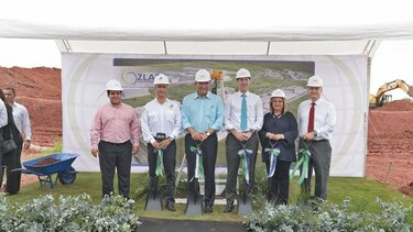 Primera piedra en la construcción de la zona logística de Aitsa
