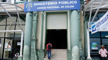 Formulan cargos a tres personas por el homicidio de un transportista de turismo en Colón