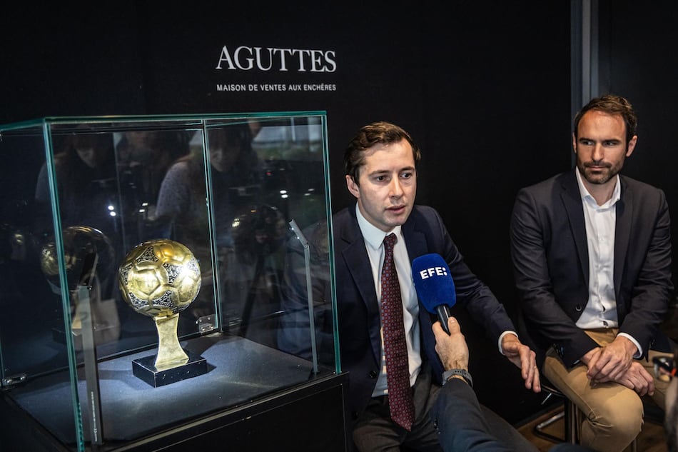 Al Balón de Oro que ganó Maradona en 1986 será subastado dentro de tres semanas