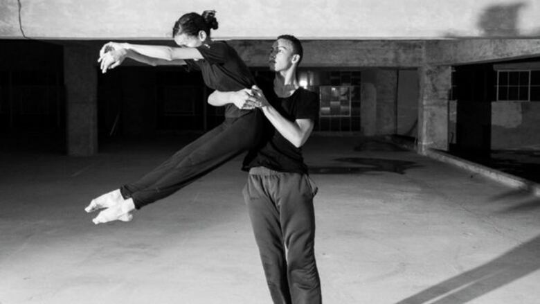 Danzar en coincidencia