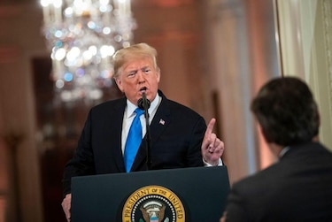 Trump prohíbe el acceso a la Casa Blanca a los periodistas de ‘CNN’, ‘MS’ ‘NOW’ y ‘Politico’