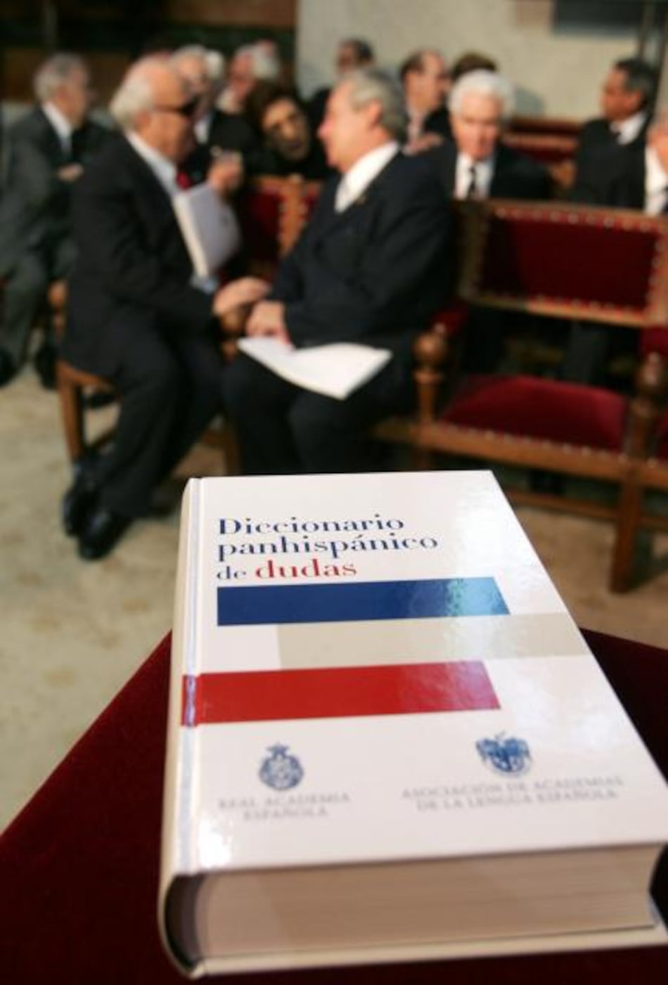 Fundeu BBVA: toples, adaptación de topless