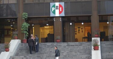 Cinco muertos en intento de asalto a militantes de partido oficialista en México