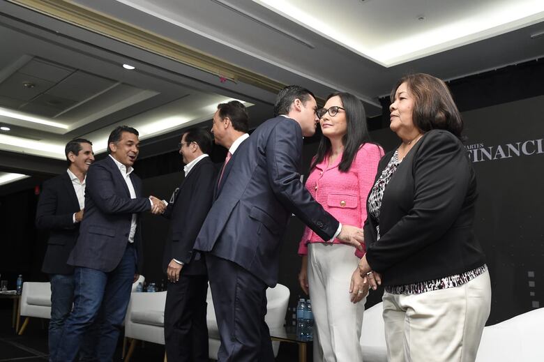 Elecciones 2024: una mesa, cuatro temas, siete miradas