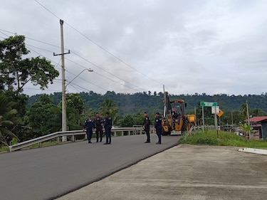 Ministerio de Seguridad inicia operación para reabrir las vías en Bocas del Toro, se generan enfrentamientos en varias zonas