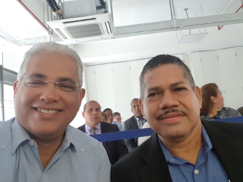 La foto que tiene a un diputado panameñista dando explicaciones a Blandón